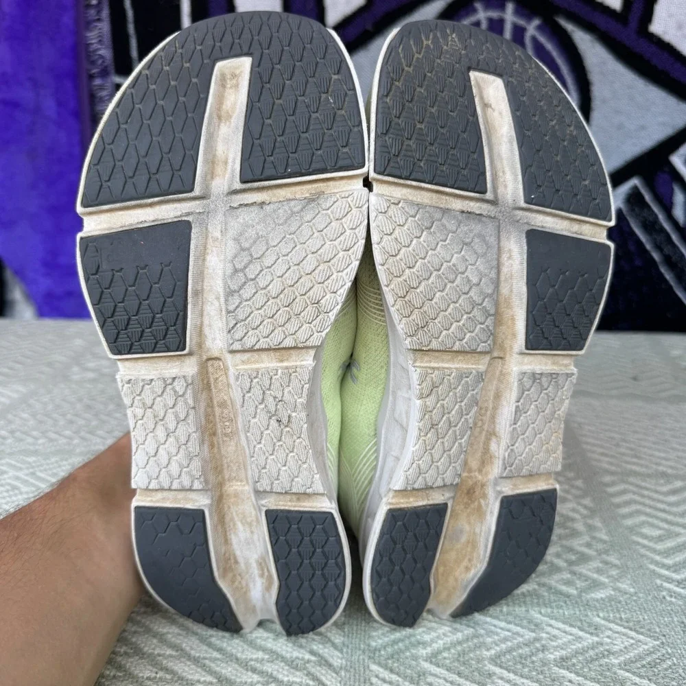 Size W9.5 - On Cloud‎ Cloudgo Running Shoes in Hay/Sand Women's